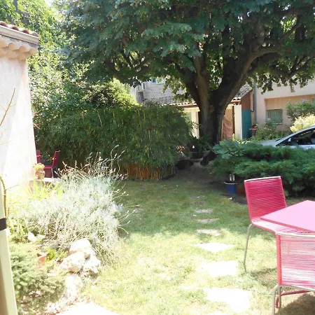 In Guest - La Du Mimosa Donzère